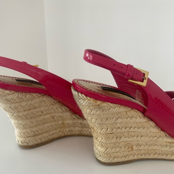 Louis Vuitton Fuchsia Vernis Wedges. 💖💖 - Picture 10 of 14